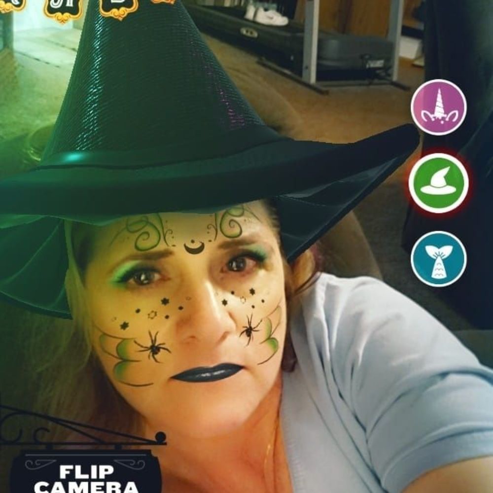 Meet your Posher, Linda